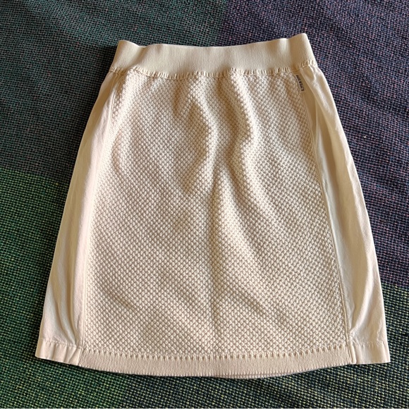 Blue Willi’s Denmark Textured Cream 100% Cotton Elastic Skirt - Size Large - Picture 1 of 6